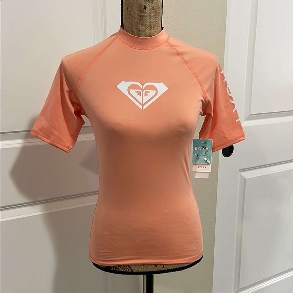 NWT Roxy Coral Fitted Short Sleeve Swim Top. S
